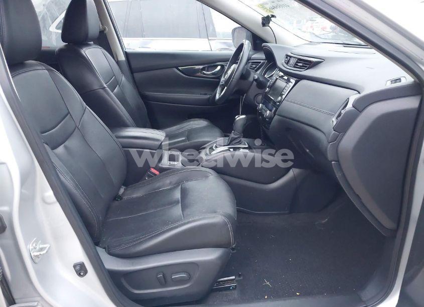 Photo 5 of 2019 Nissan Rogue SL (VIN 5N1AT2MT4KC777788)