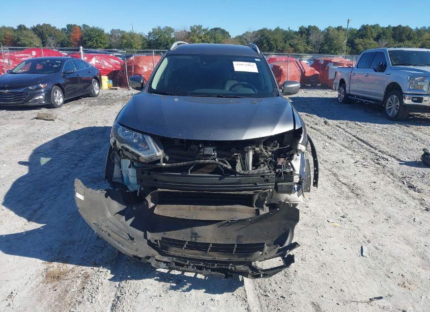 Photo 12 of 2019 Nissan Rogue S (VIN 5N1AT2MT4KC810742)