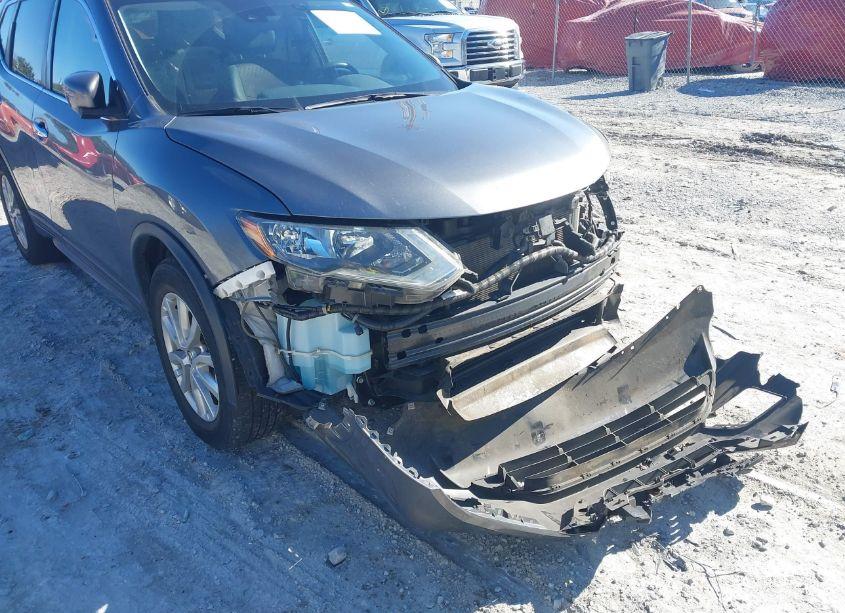 Photo 18 of 2019 Nissan Rogue S (VIN 5N1AT2MT4KC810742)