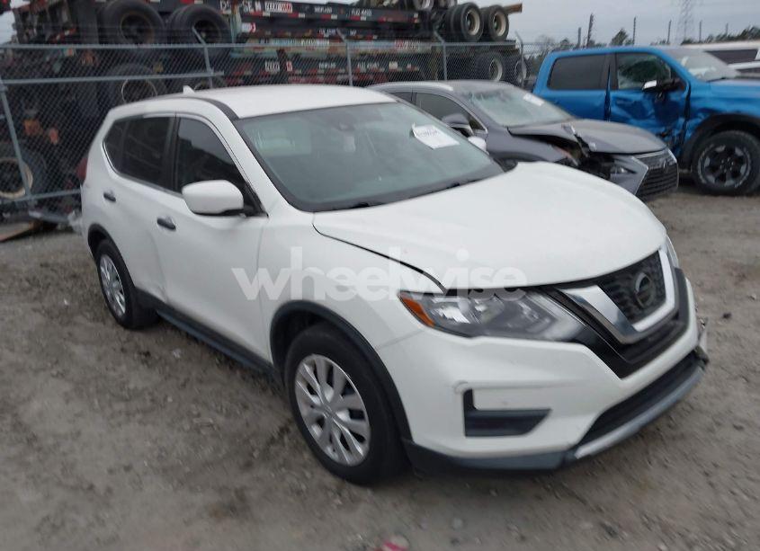2019 Nissan Rogue S (VIN 5N1AT2MT4KC815116) main photo