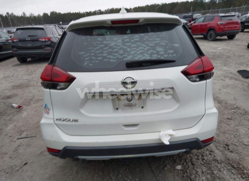 Photo 16 of 2019 Nissan Rogue S (VIN 5N1AT2MT4KC815116)