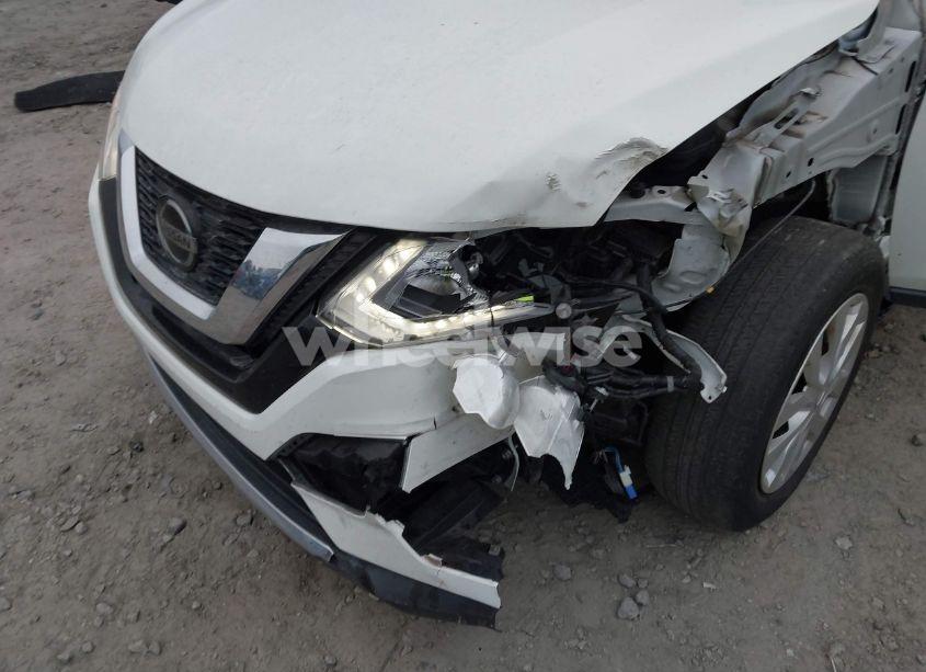 Photo 6 of 2019 Nissan Rogue S (VIN 5N1AT2MT4KC815116)