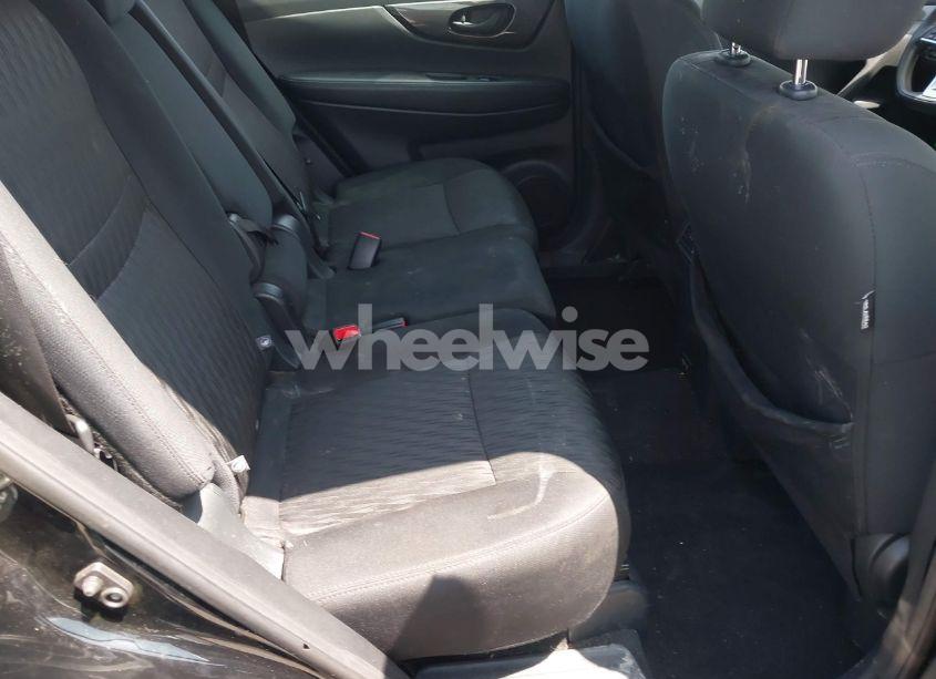 Photo 8 of 2019 Nissan Rogue S (VIN 5N1AT2MT4KC839870)