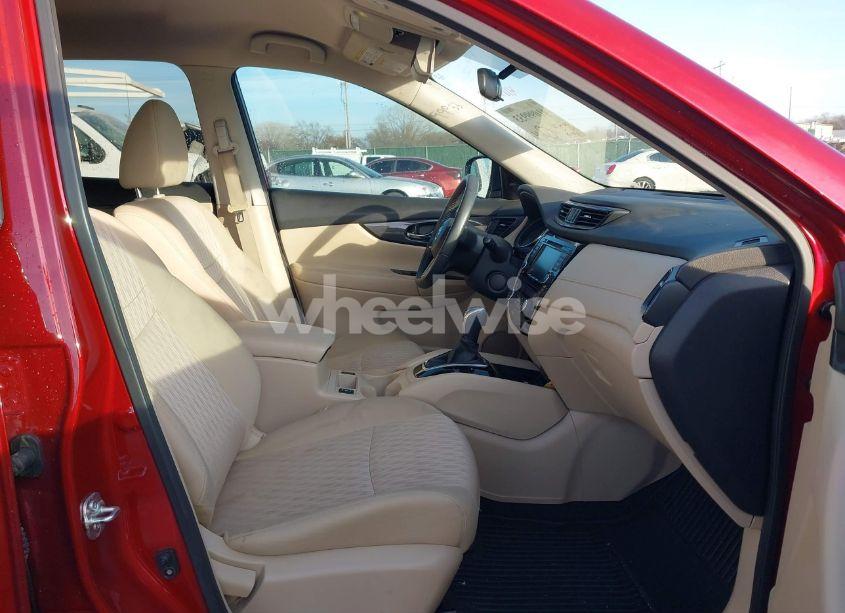 Photo 5 of 2020 Nissan Rogue SV FWD (VIN 5N1AT2MT4LC732979)