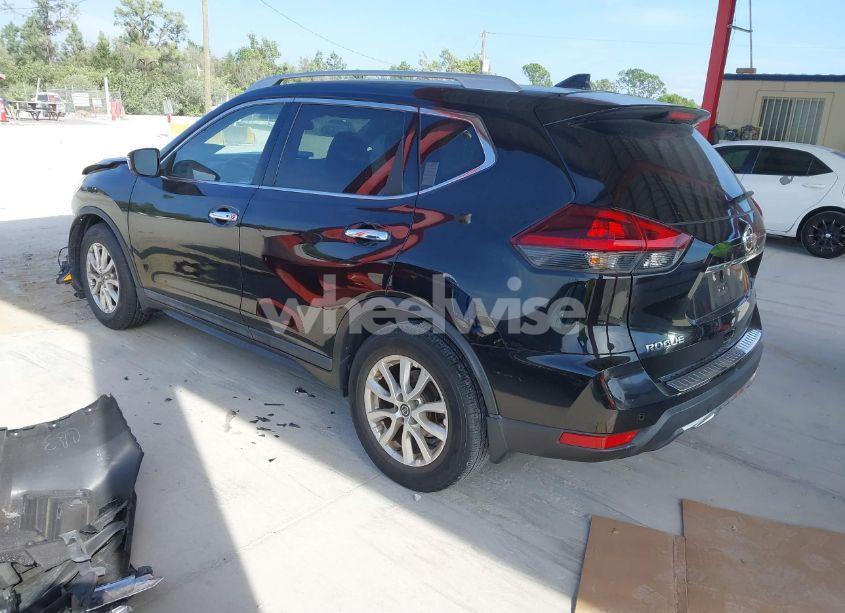 Photo 3 of 2020 Nissan Rogue SV FWD (VIN 5N1AT2MT4LC738412)