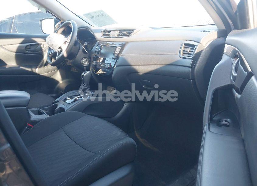 Photo 5 of 2020 Nissan Rogue S FWD (VIN 5N1AT2MT4LC814033)