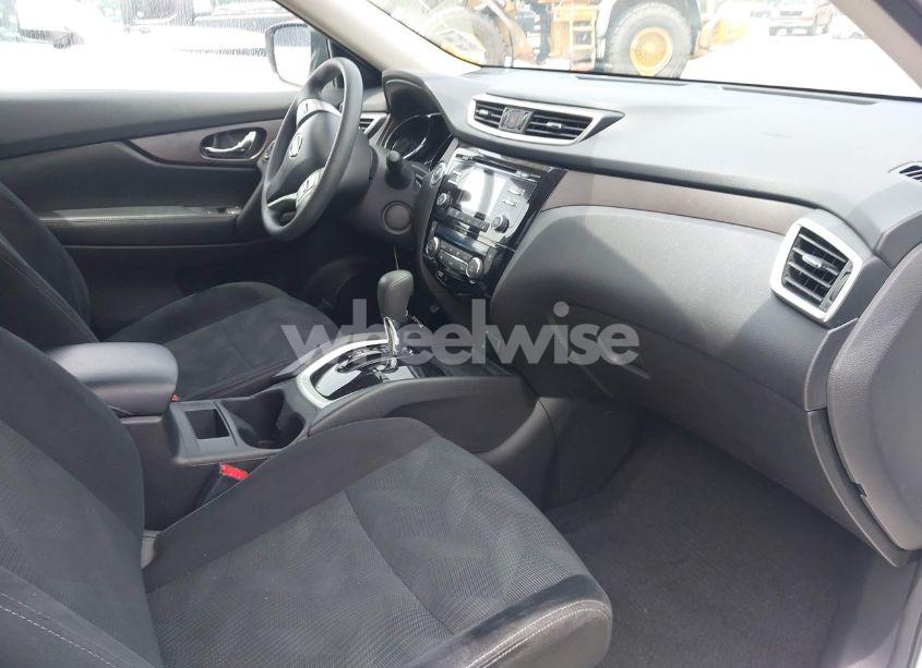 Photo 5 of 2014 Nissan Rogue SV (VIN 5N1AT2MT5EC837453)