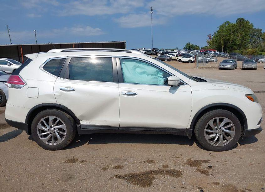 Photo 13 of 2015 Nissan Rogue SL (VIN 5N1AT2MT5FC770032)
