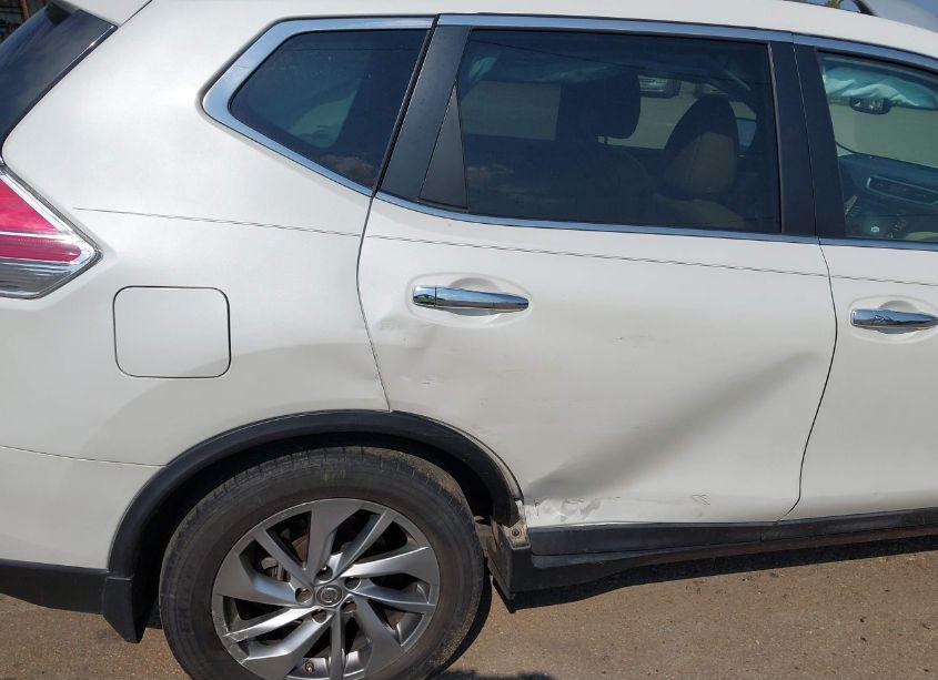 Photo 6 of 2015 Nissan Rogue SL (VIN 5N1AT2MT5FC770032)