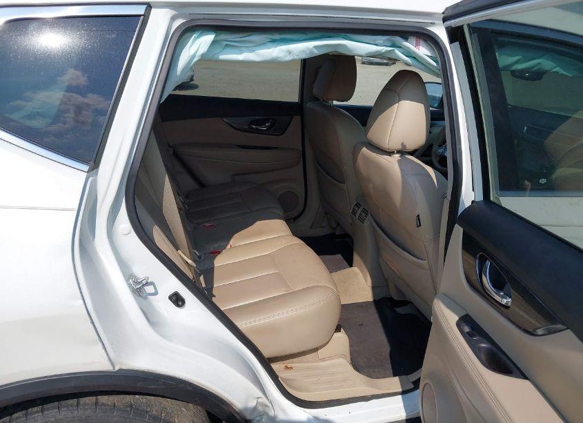 Photo 8 of 2015 Nissan Rogue SL (VIN 5N1AT2MT5FC770032)