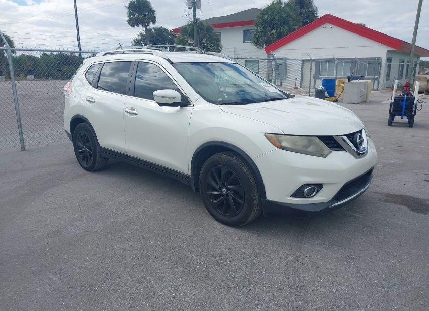 2015 Nissan Rogue SL (VIN 5N1AT2MT5FC823960) main photo