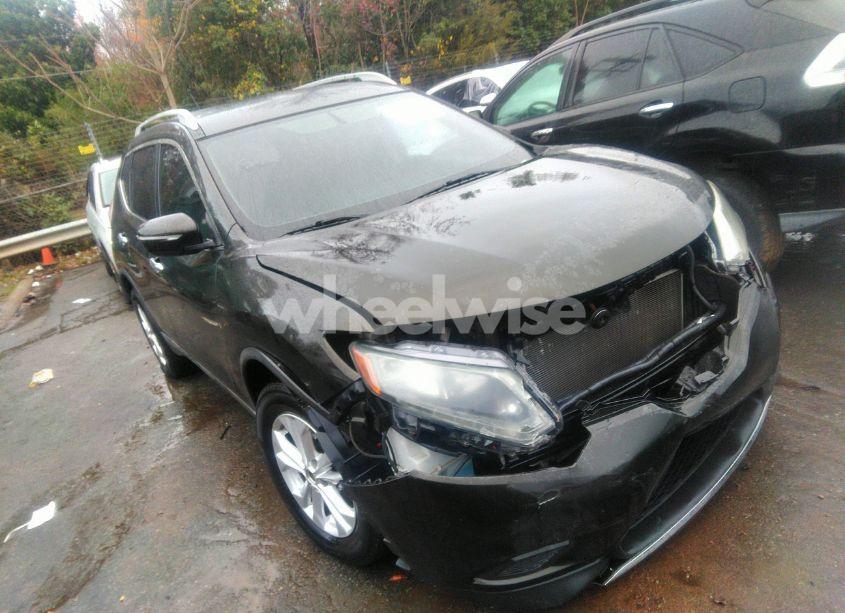 2015 Nissan Rogue SV (VIN 5N1AT2MT5FC901217) main photo