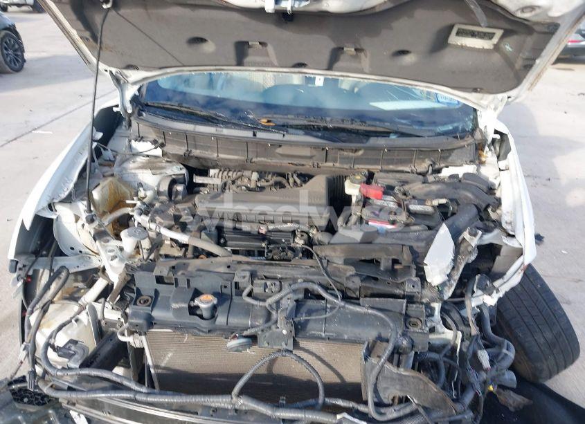 Photo 10 of 2015 Nissan Rogue SV (VIN 5N1AT2MT5FC920043)