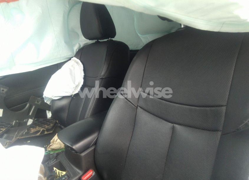 Photo 5 of 2016 Nissan Rogue SL (VIN 5N1AT2MT5GC758268)