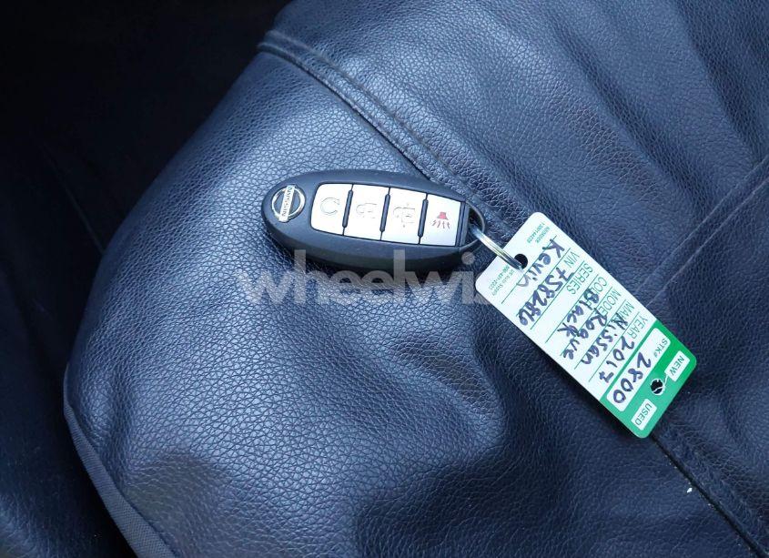 Photo 11 of 2017 Nissan Rogue SV (VIN 5N1AT2MT5HC758286)