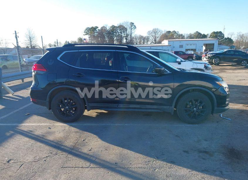 Photo 13 of 2017 Nissan Rogue SV (VIN 5N1AT2MT5HC758286)