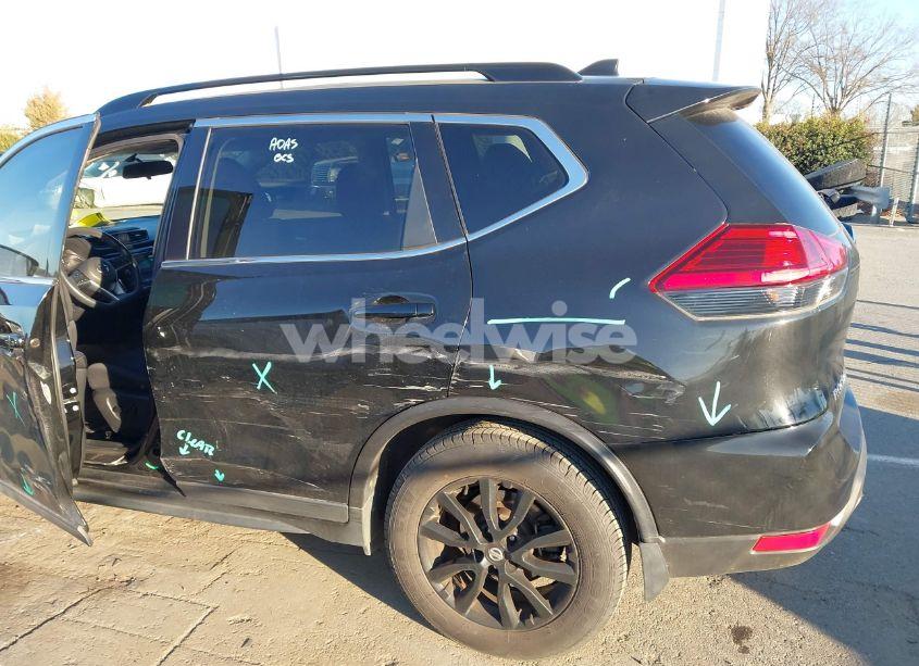 Photo 18 of 2017 Nissan Rogue SV (VIN 5N1AT2MT5HC758286)