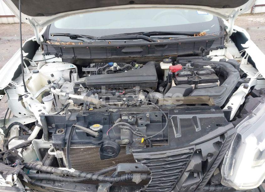 Photo 10 of 2017 Nissan Rogue SV (VIN 5N1AT2MT5HC771751)