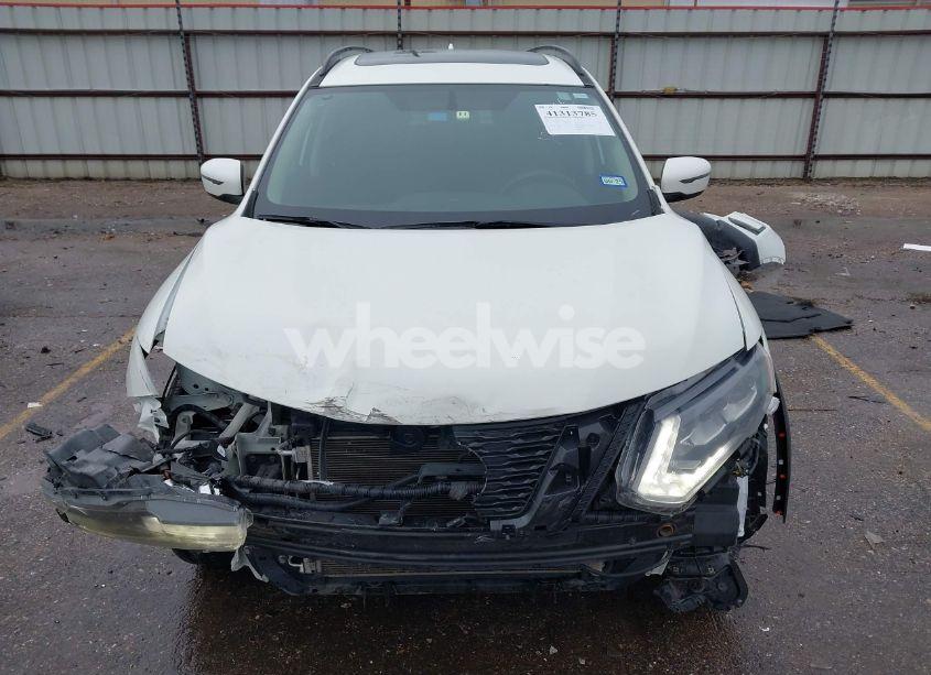 Photo 13 of 2017 Nissan Rogue SV (VIN 5N1AT2MT5HC771751)