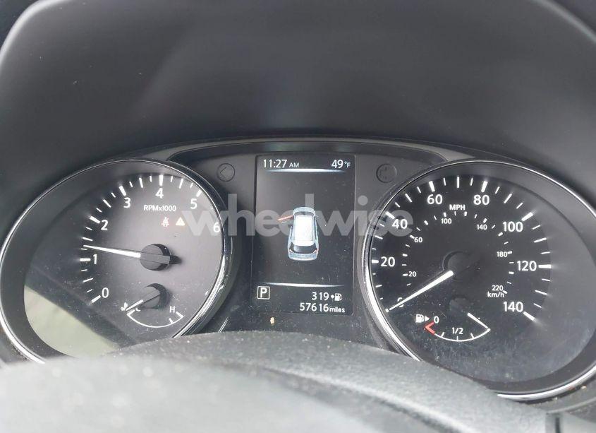 Photo 7 of 2017 Nissan Rogue SV (VIN 5N1AT2MT5HC771751)