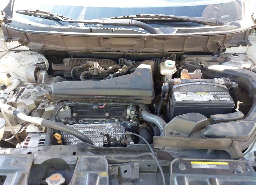 Photo 10 of 2017 Nissan Rogue SV (VIN 5N1AT2MT5HC820351)