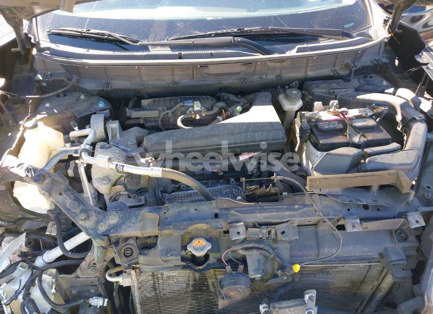 Photo 10 of 2017 Nissan Rogue SV (VIN 5N1AT2MT5HC834850)