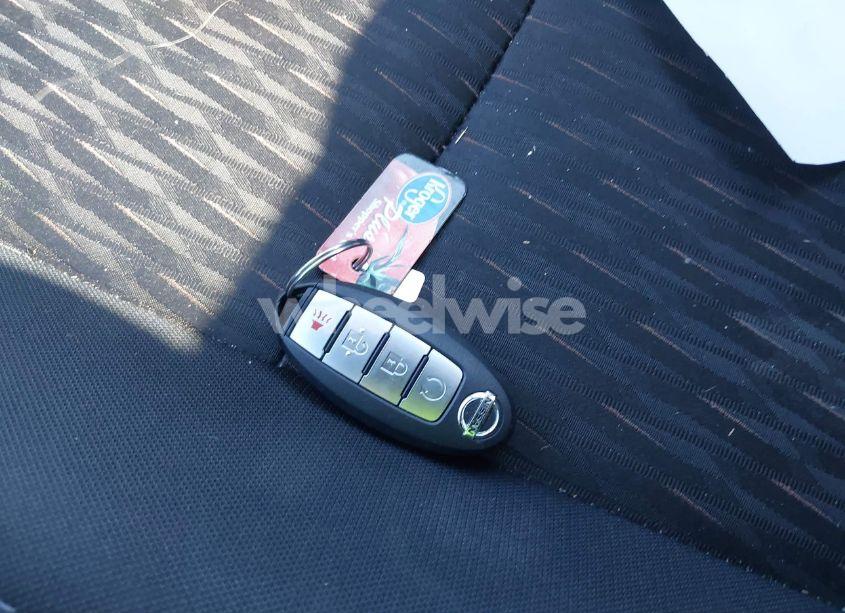 Photo 11 of 2017 Nissan Rogue SV (VIN 5N1AT2MT5HC834850)