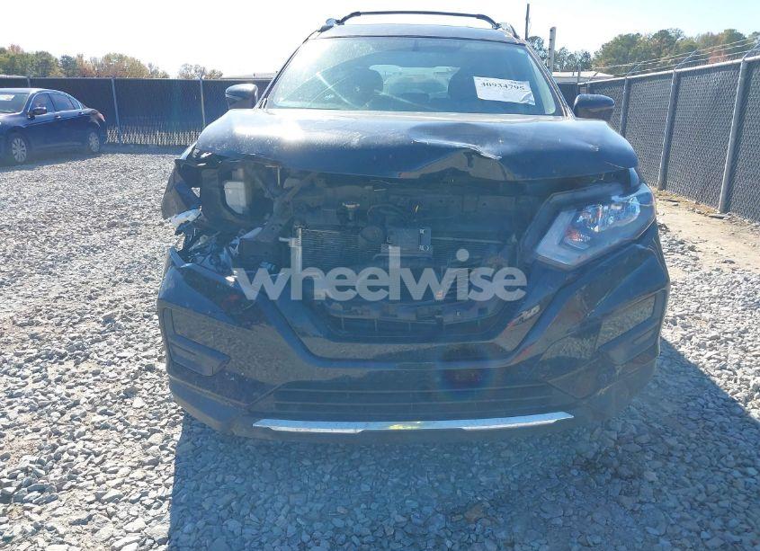 Photo 13 of 2017 Nissan Rogue SV (VIN 5N1AT2MT5HC834850)