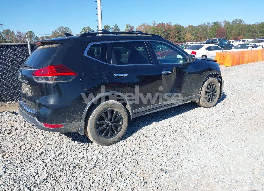 Photo 4 of 2017 Nissan Rogue SV (VIN 5N1AT2MT5HC834850)