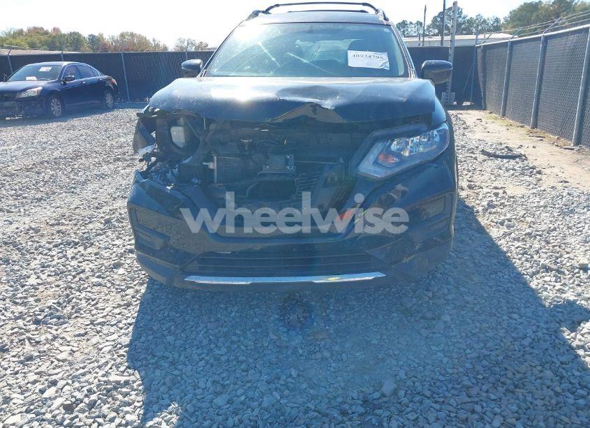 Photo 6 of 2017 Nissan Rogue SV (VIN 5N1AT2MT5HC834850)