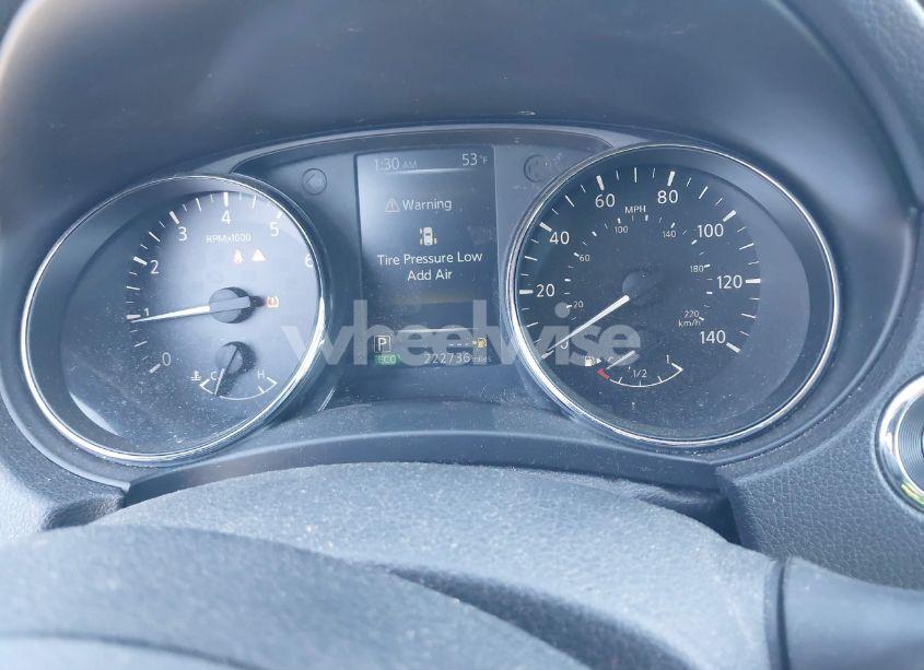 Photo 7 of 2017 Nissan Rogue SV (VIN 5N1AT2MT5HC834850)