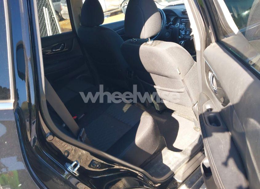 Photo 8 of 2017 Nissan Rogue SV (VIN 5N1AT2MT5HC834850)