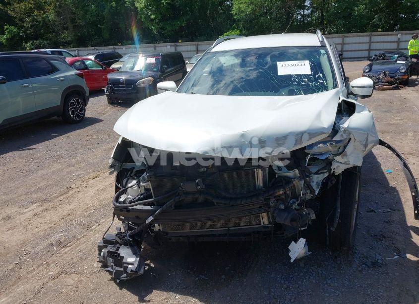 Photo 13 of 2017 Nissan Rogue SL (VIN 5N1AT2MT5HC884728)