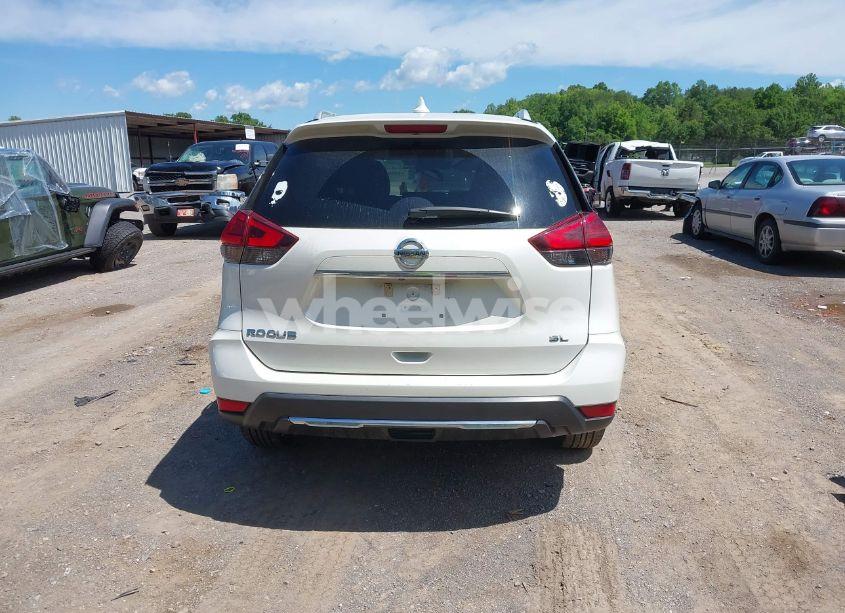 Photo 17 of 2017 Nissan Rogue SL (VIN 5N1AT2MT5HC884728)