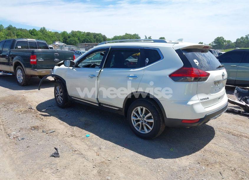 Photo 3 of 2017 Nissan Rogue SL (VIN 5N1AT2MT5HC884728)