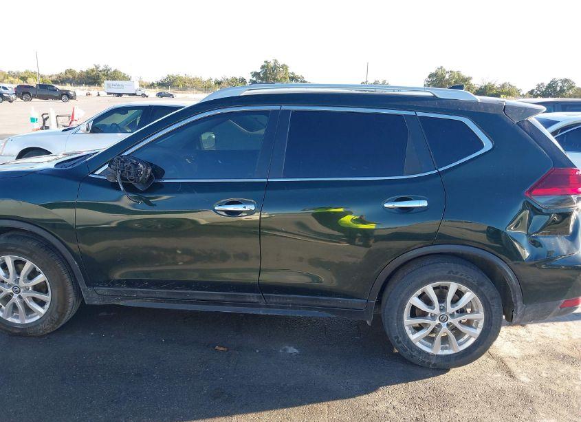 Photo 14 of 2018 Nissan Rogue SV (VIN 5N1AT2MT5JC722474)