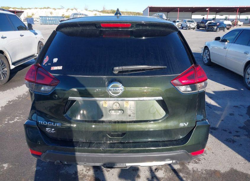 Photo 16 of 2018 Nissan Rogue SV (VIN 5N1AT2MT5JC722474)