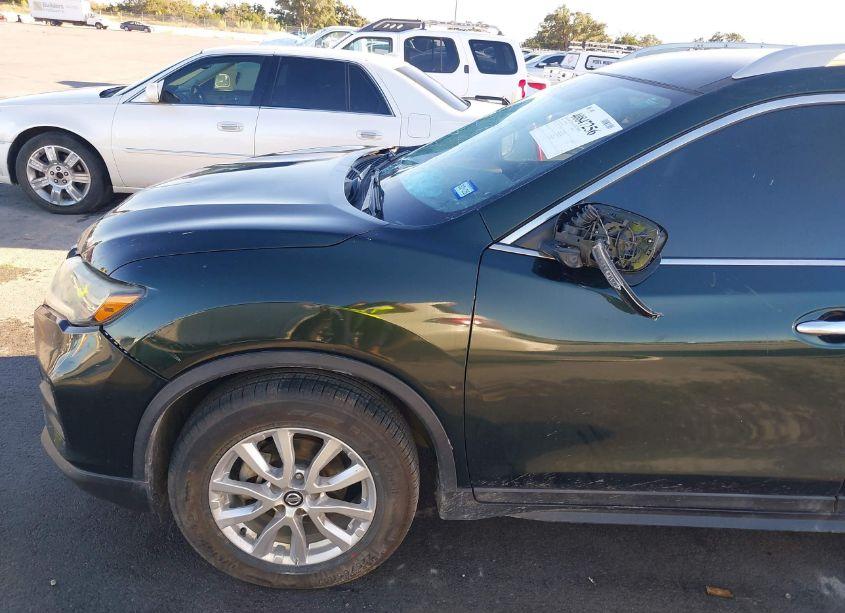 Photo 18 of 2018 Nissan Rogue SV (VIN 5N1AT2MT5JC722474)