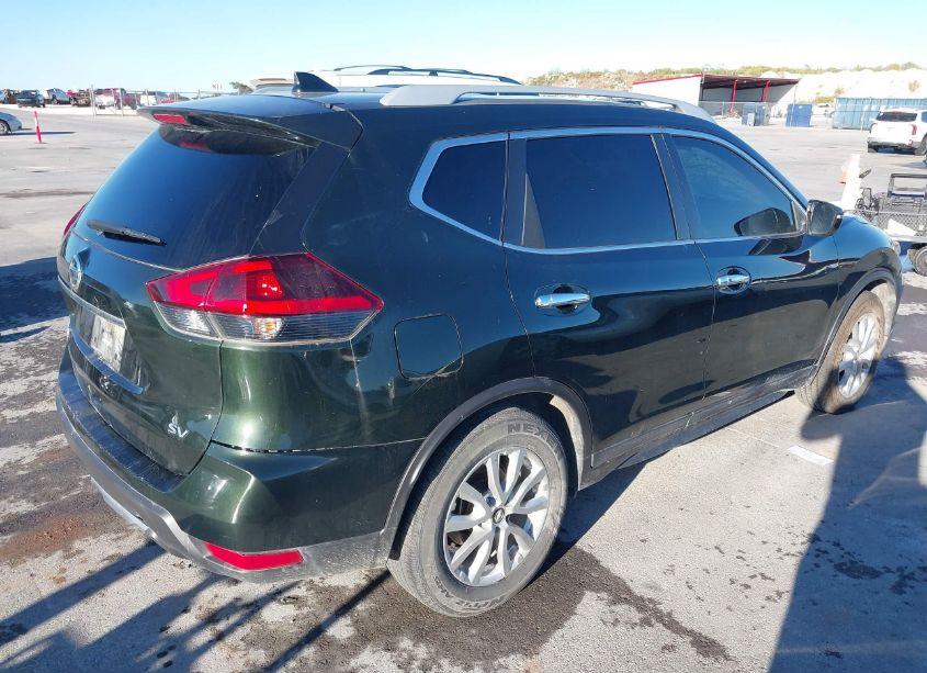 Photo 4 of 2018 Nissan Rogue SV (VIN 5N1AT2MT5JC722474)
