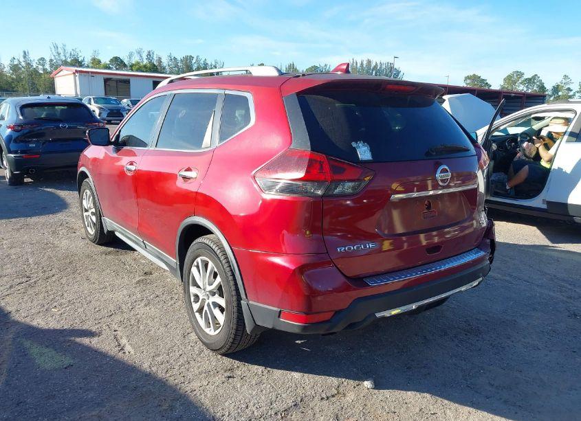 Photo 3 of 2018 Nissan Rogue SV (VIN 5N1AT2MT5JC726024)