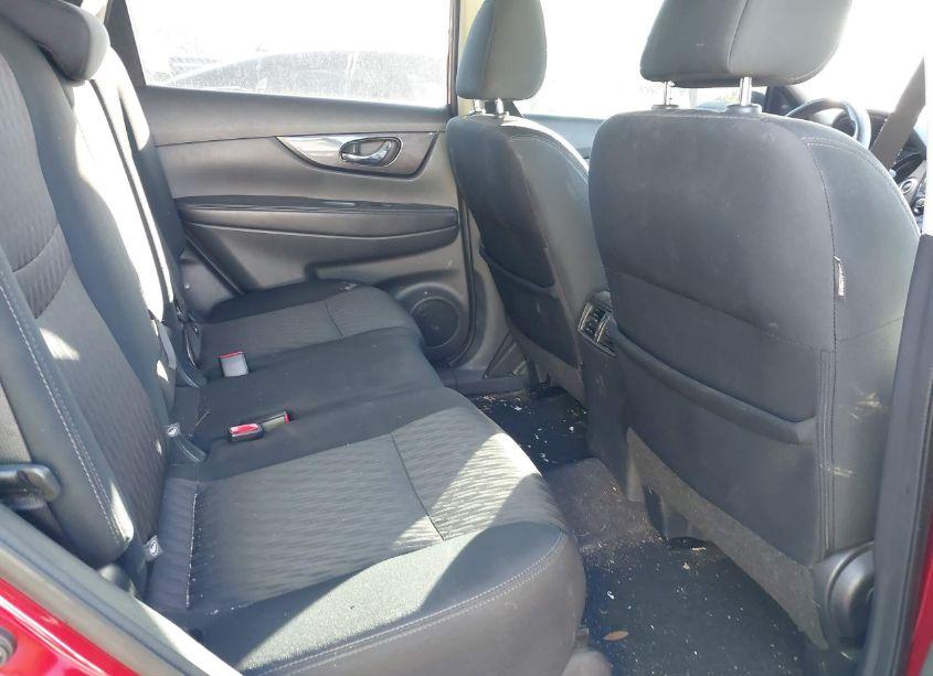 Photo 8 of 2018 Nissan Rogue SV (VIN 5N1AT2MT5JC726024)