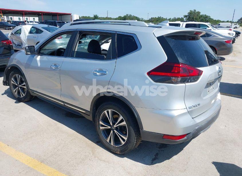 Photo 3 of 2018 Nissan Rogue SL (VIN 5N1AT2MT5JC739095)
