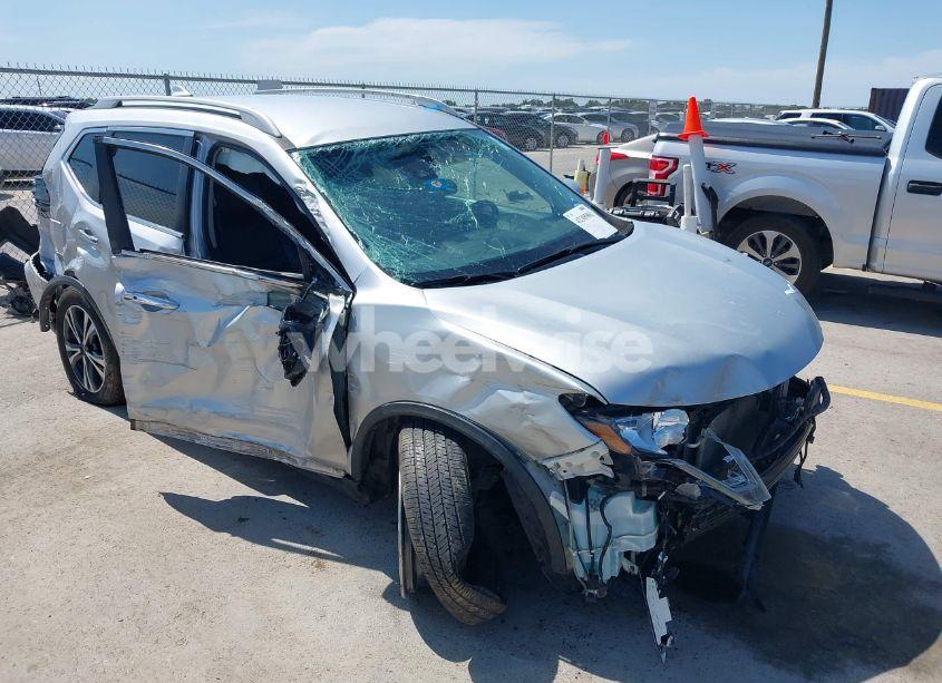 Photo 6 of 2018 Nissan Rogue SL (VIN 5N1AT2MT5JC739095)