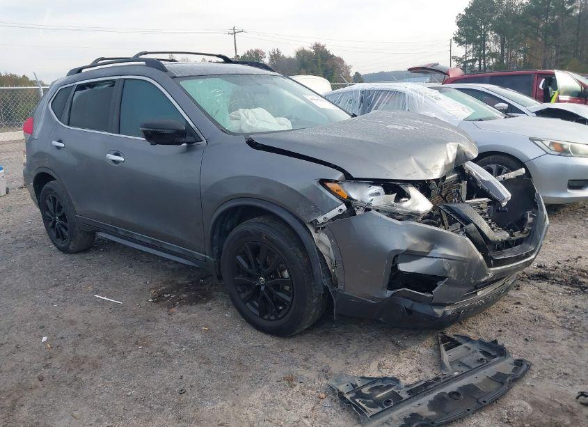 2018 Nissan Rogue SV (VIN 5N1AT2MT5JC750842) main photo