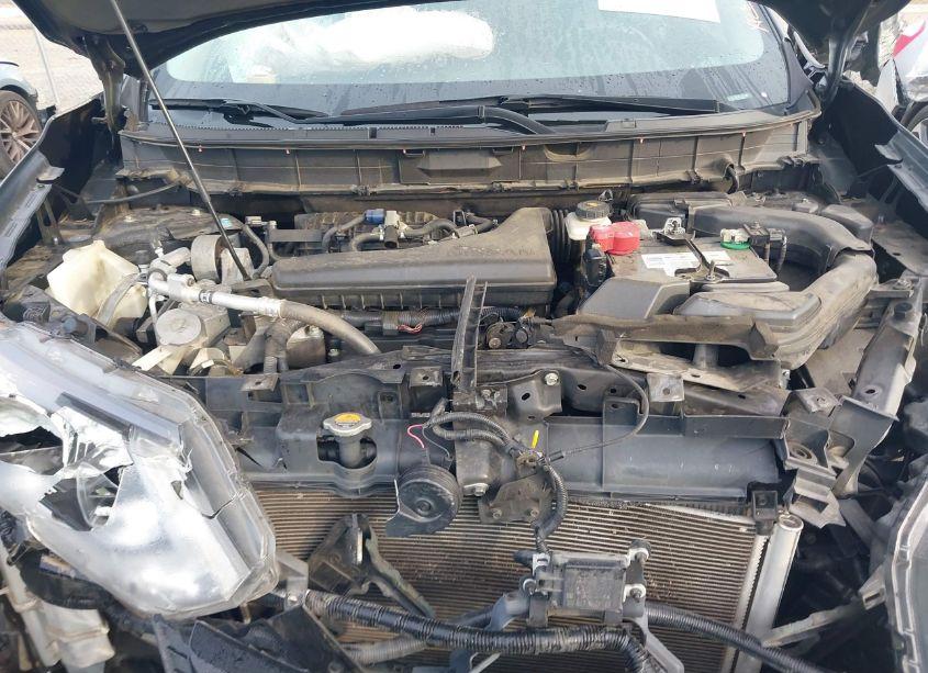 Photo 10 of 2018 Nissan Rogue SV (VIN 5N1AT2MT5JC750842)