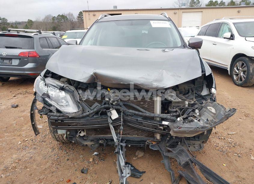 Photo 13 of 2018 Nissan Rogue SV (VIN 5N1AT2MT5JC759556)