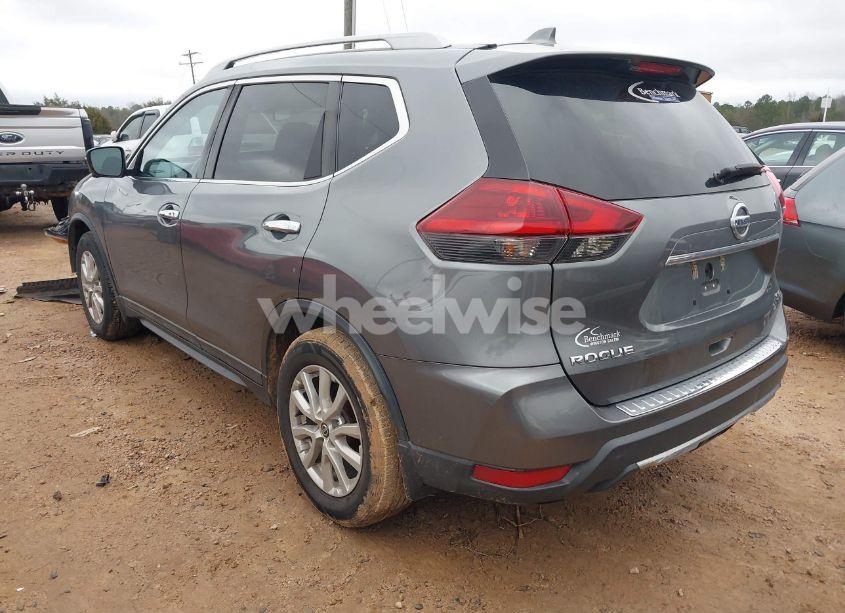 Photo 3 of 2018 Nissan Rogue SV (VIN 5N1AT2MT5JC759556)