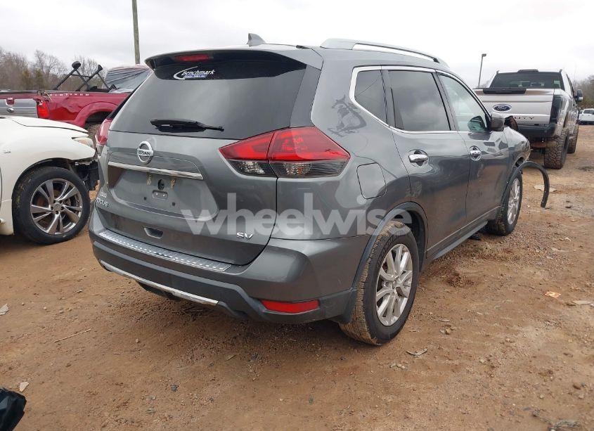 Photo 4 of 2018 Nissan Rogue SV (VIN 5N1AT2MT5JC759556)