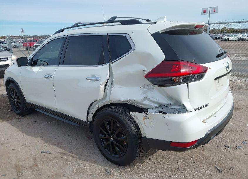 Photo 6 of 2018 Nissan Rogue SV (VIN 5N1AT2MT5JC825670)
