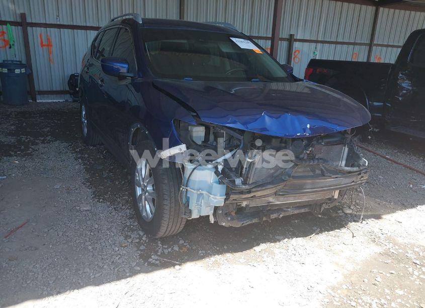 2019 Nissan Rogue SV (VIN 5N1AT2MT5KC705496) main photo